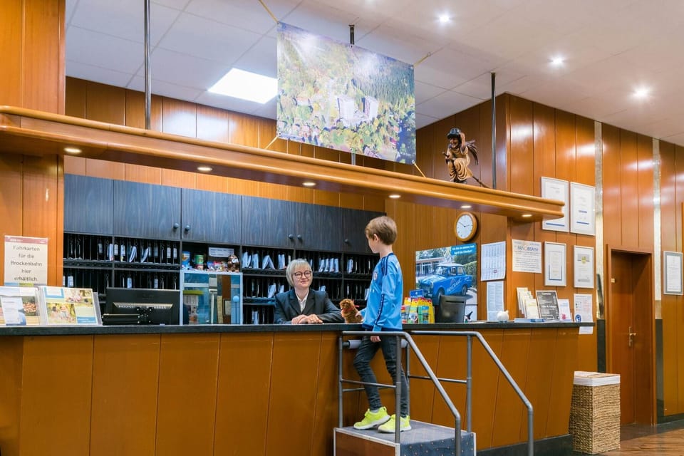 Entrance / Reception