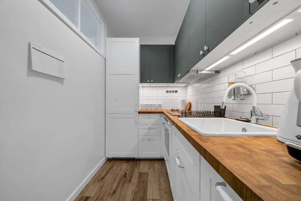 Kitchen Area - Book Now with RENTUJEMY.COM