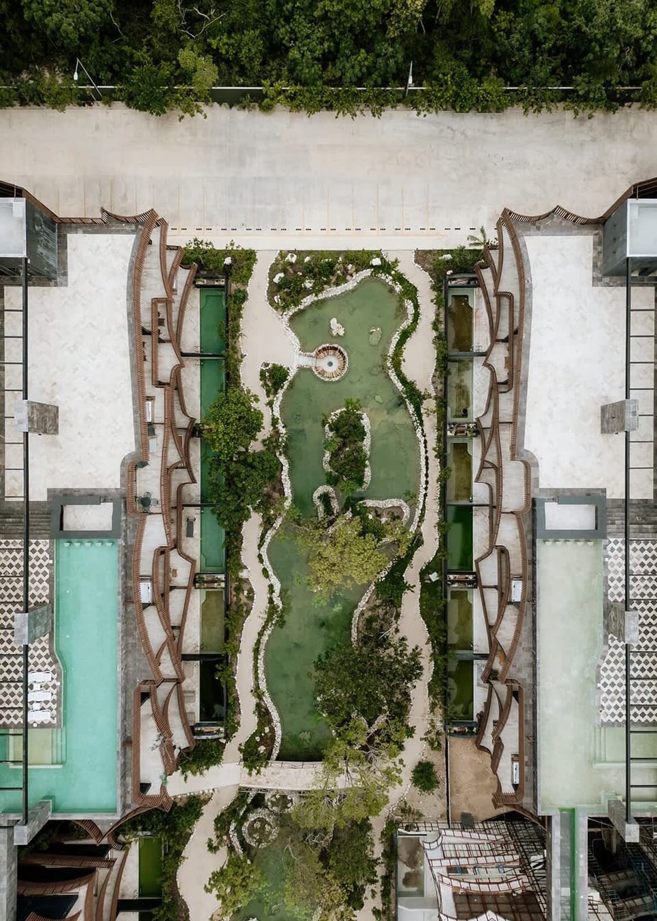 Drone water feature
