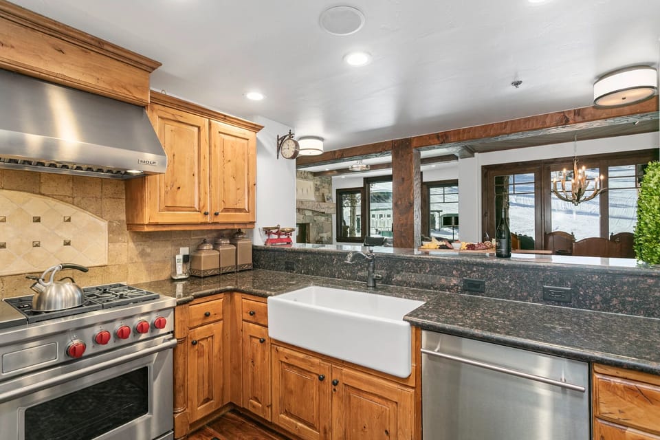 Indoors, Sink, Kitchen, Sink Faucet, Cooktop