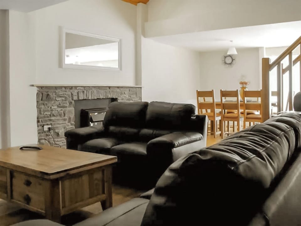 Open plan living space | Glynogwr Lodge, Black Mill, near Bridgend