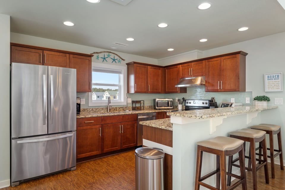 CB34: Salty Breeze | TL Kitchen Area - Island Seating for 3