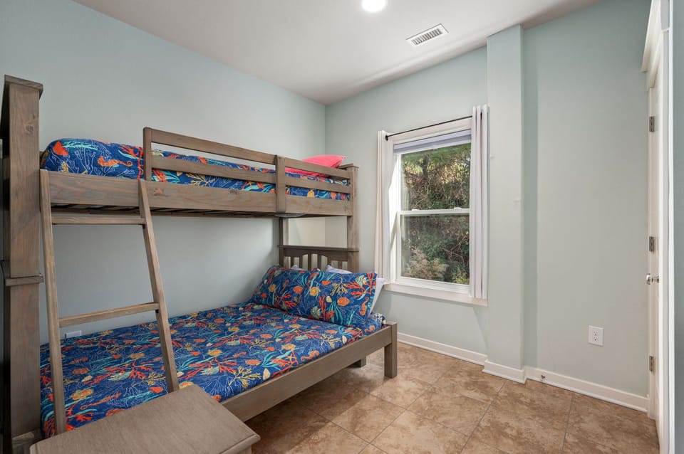 CB34: Salty Breeze | LL Bedroom 1 - Pyramid Bunk Bed