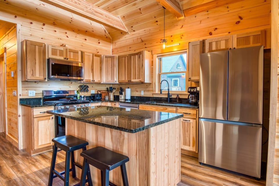 Full kitchen