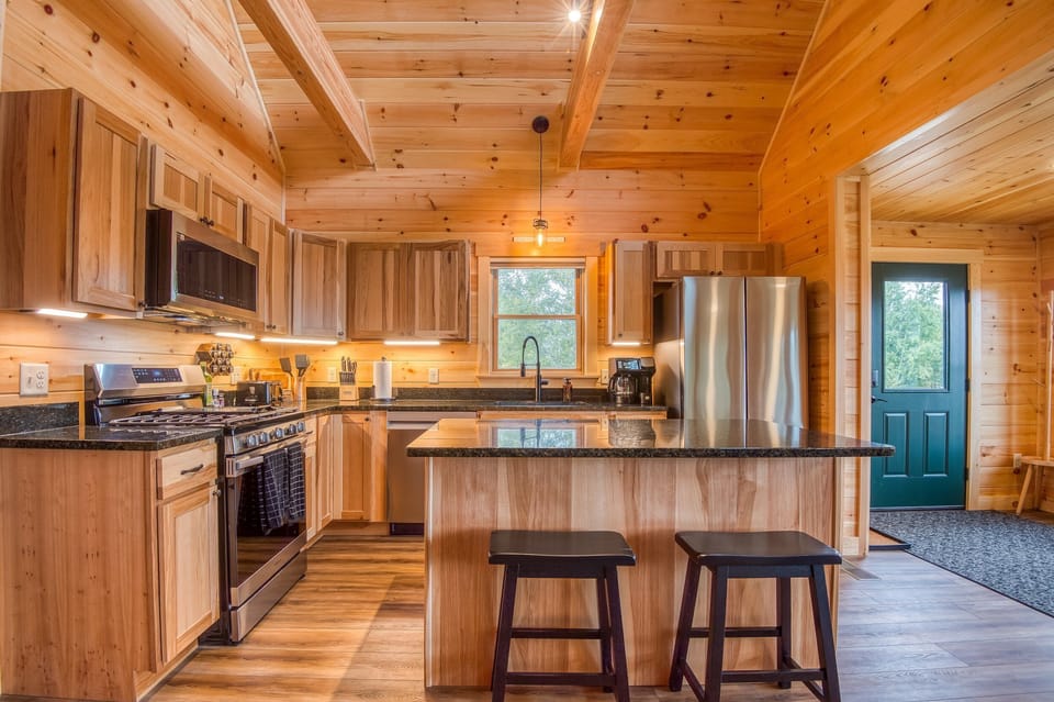 Full kitchen
