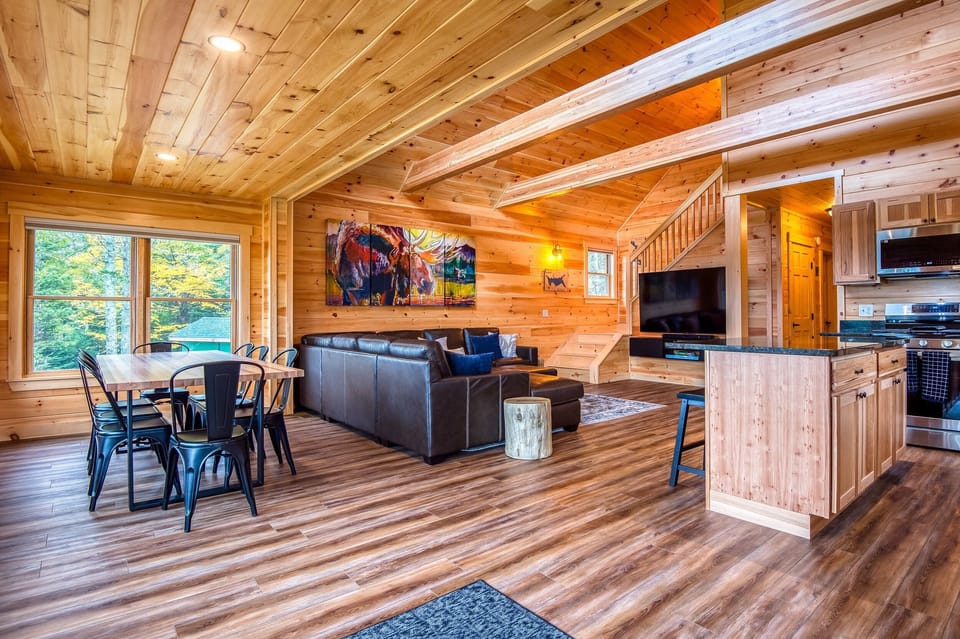 Full open floor plan layout