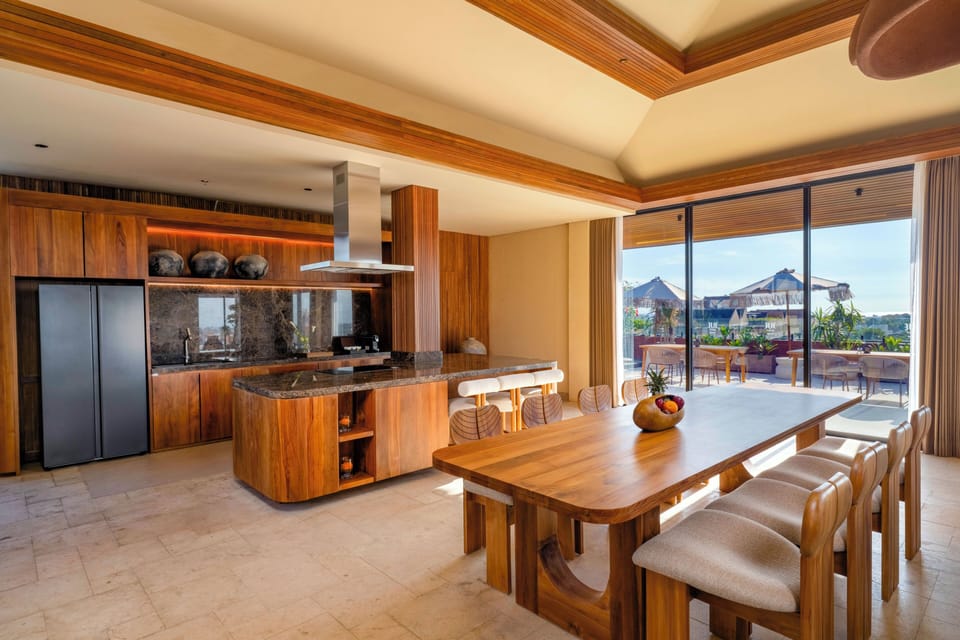 Presidential Suite | In-room dining