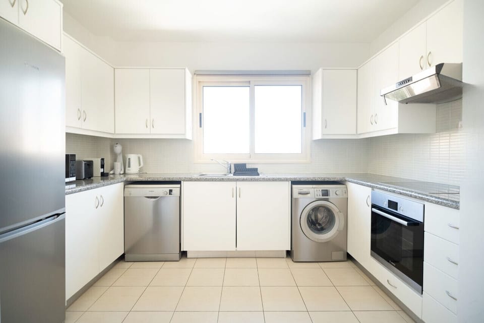 Equipped Kitchen!