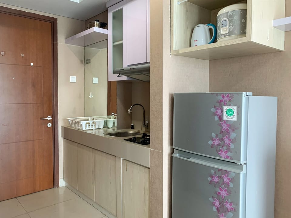 Deluxe Studio (kingbed) | Private kitchen