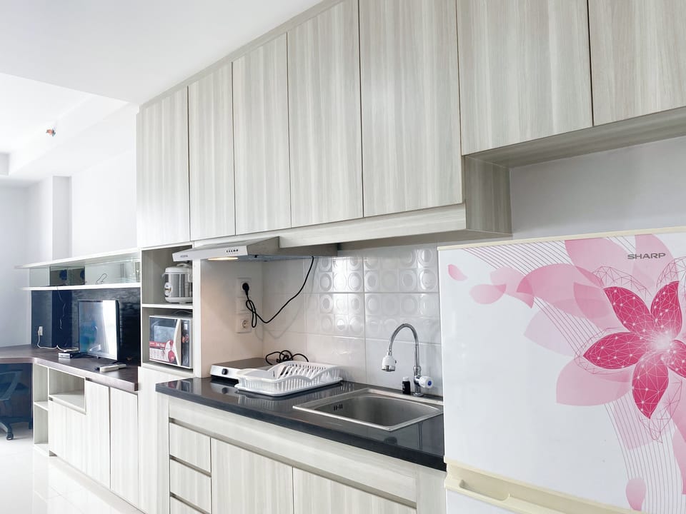 Deluxe Studio (queenbed) | Private kitchen