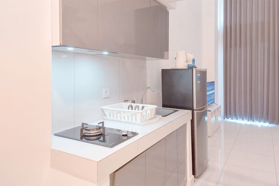 Deluxe Studio (queenbed) | Private kitchen