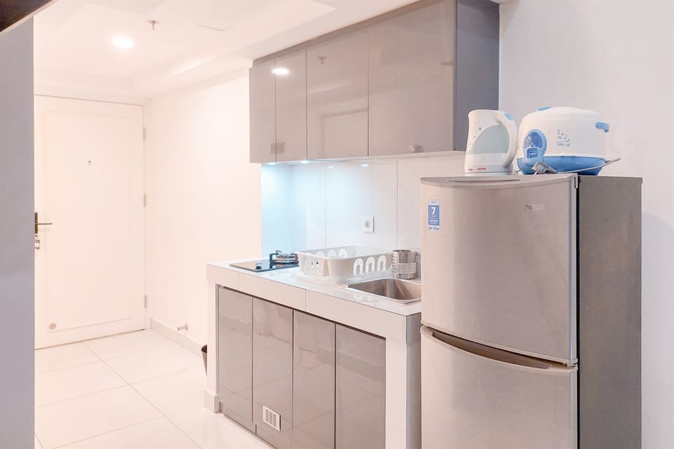 Deluxe Studio (queenbed) | Private kitchen