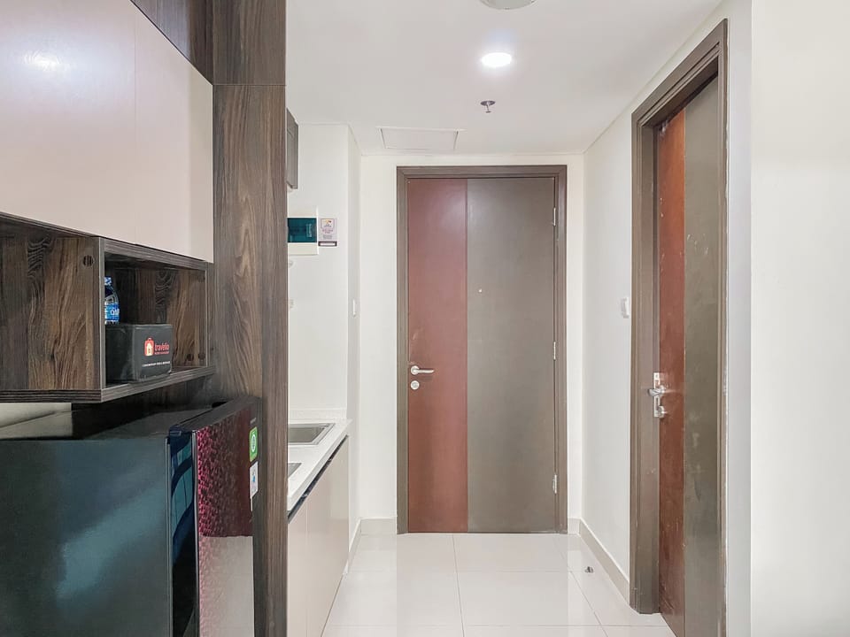Deluxe Studio (queenbed) | Private kitchen