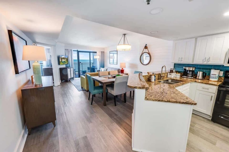 Large Kitchen Area