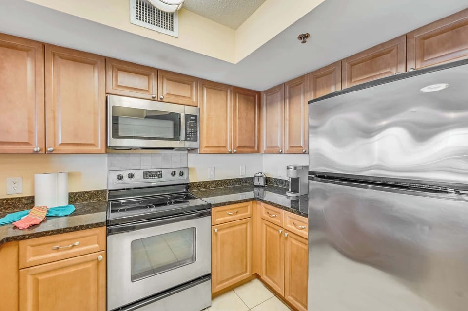 Large Kitchen Area
