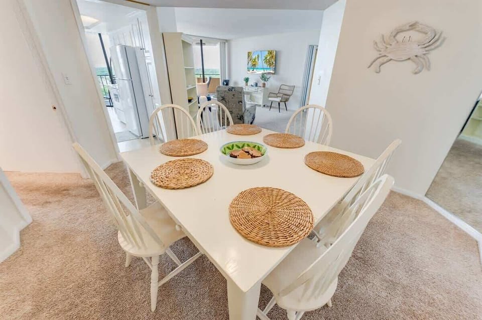 Large Dining Room Area