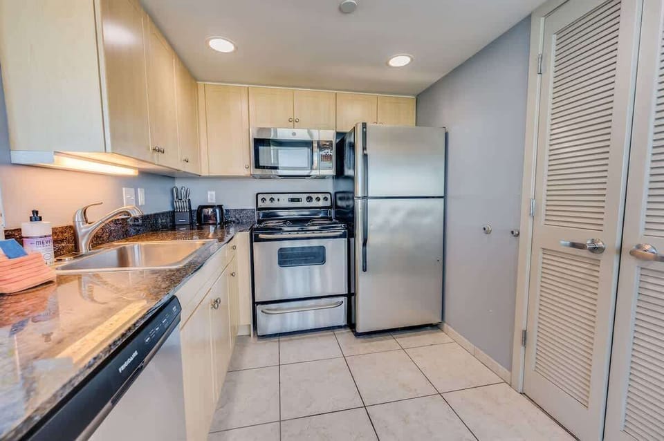 Large Kitchen Area