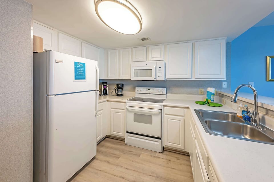 Fully Equipped Kitchen for Your Stay
