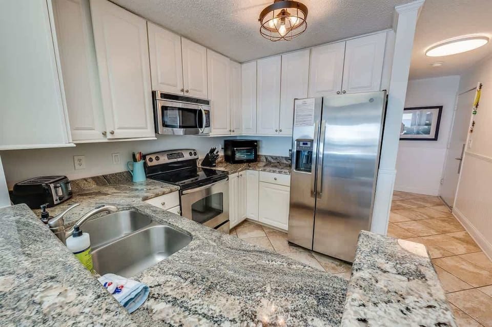 Large Kitchen Area