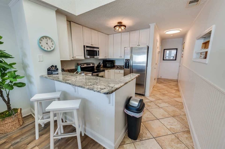 Large Kitchen Area