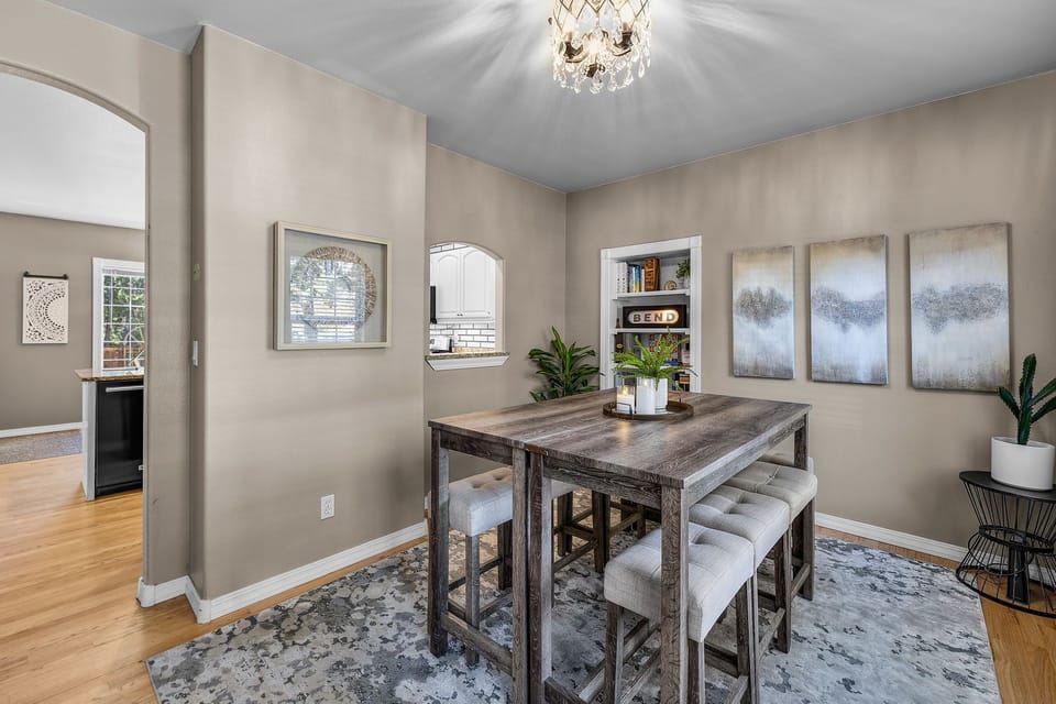 Formal Dining