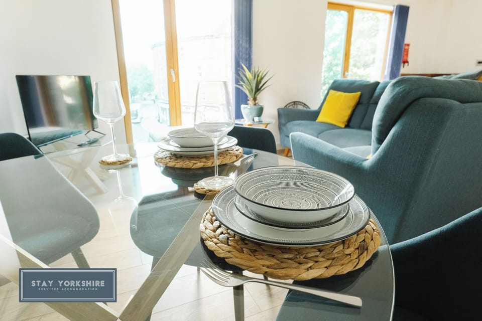 Economy Apartment, City View | Living area