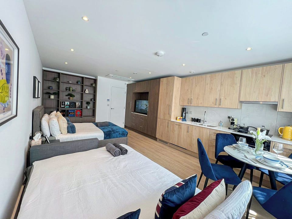 Chic Studio Apartments with FREE High Speed Wi-Fi steps from Regent's Park
