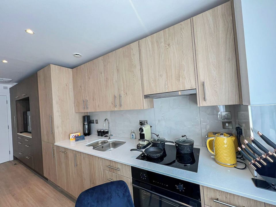 Chic Studio Apartments with FREE High Speed Wi-Fi steps from Regent's Park
