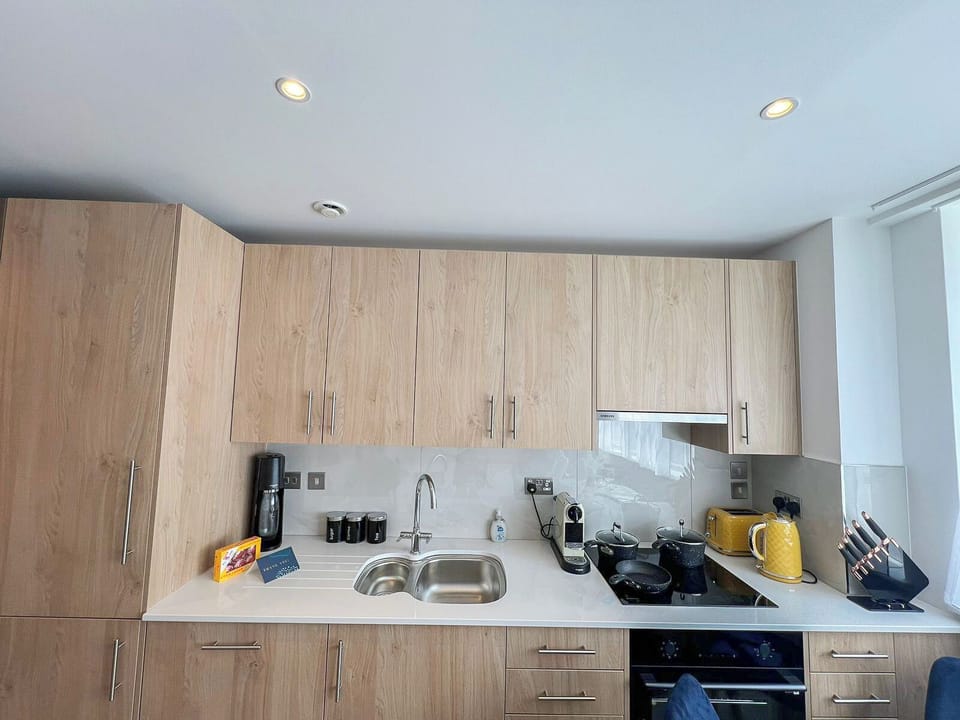Chic Studio Apartments with FREE High Speed Wi-Fi steps from Regent's Park
