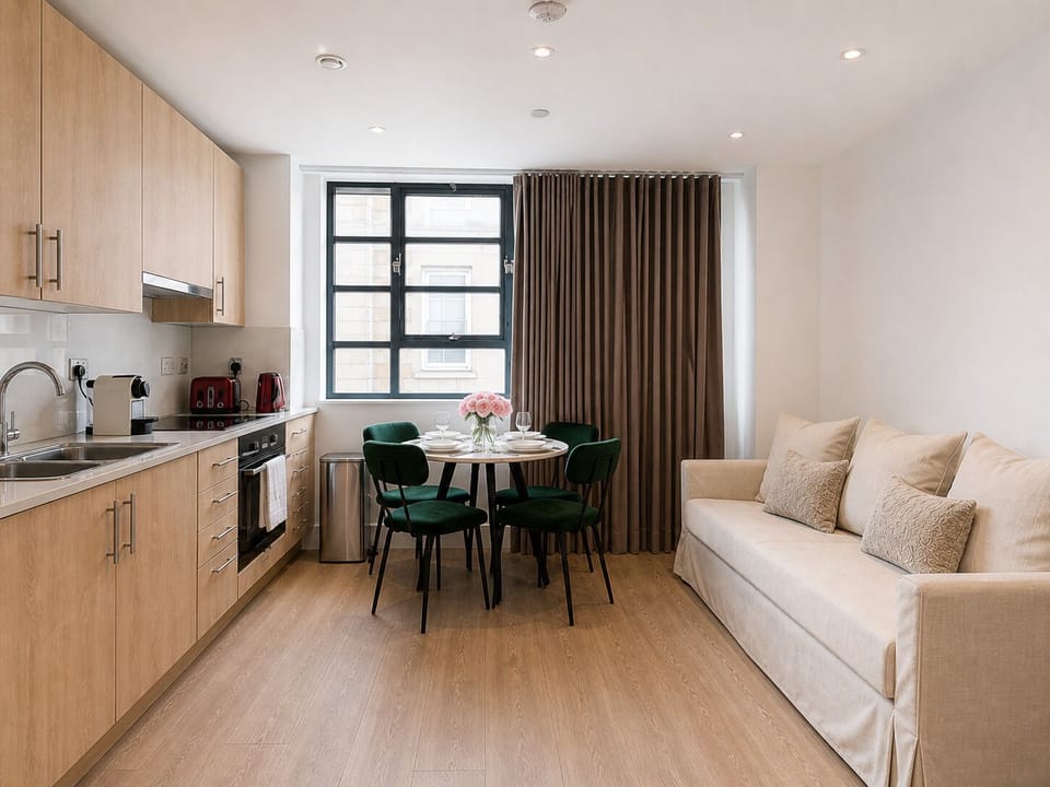 Kitchen, dining & living area | Marylebone Studio flat near Regent's Park