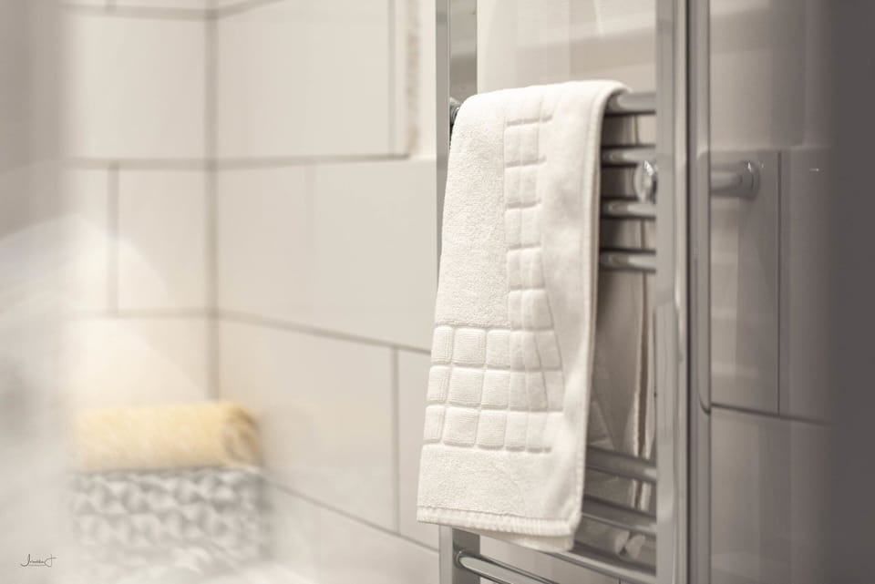 Standard House | Bathroom