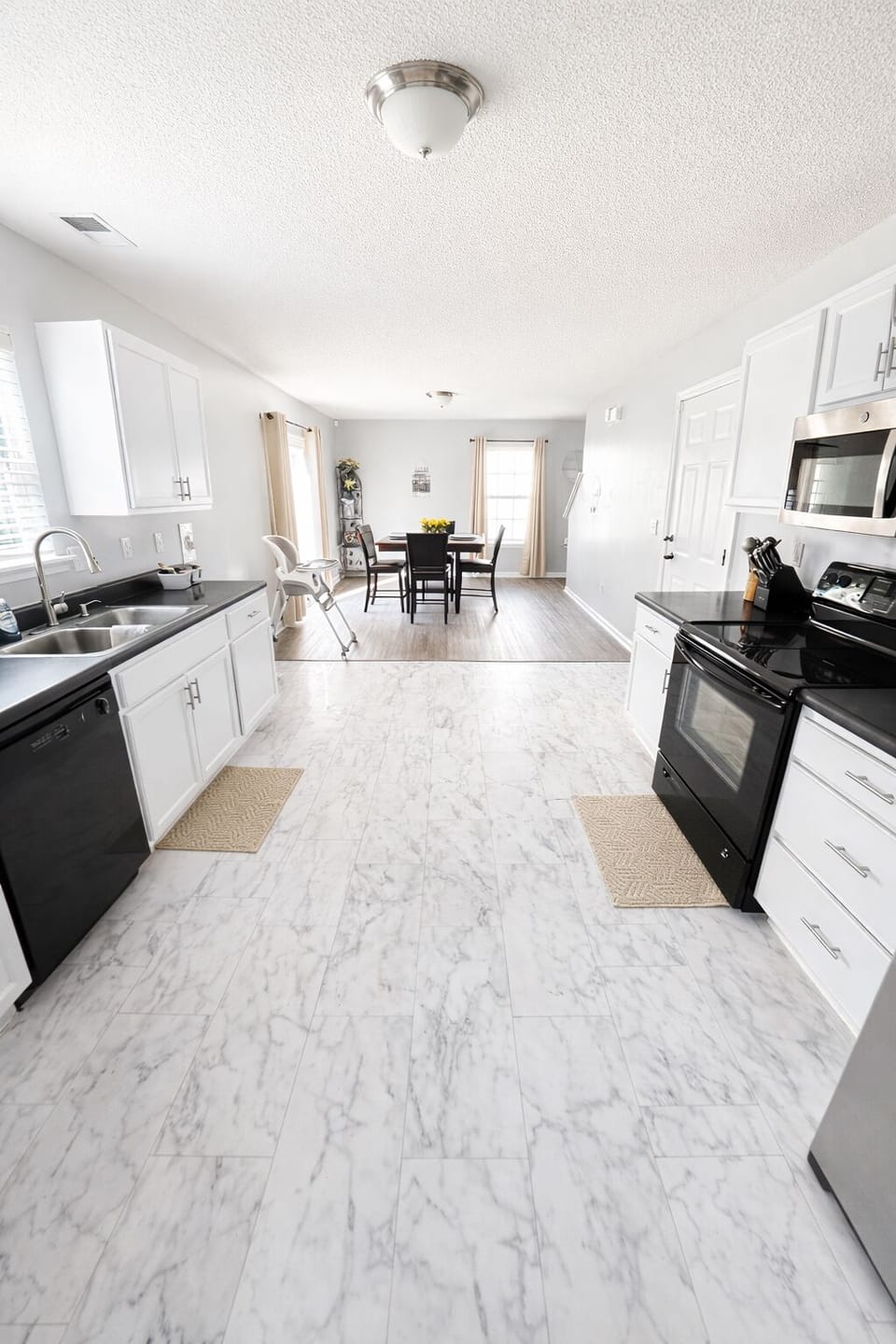 Kitchen / Dining