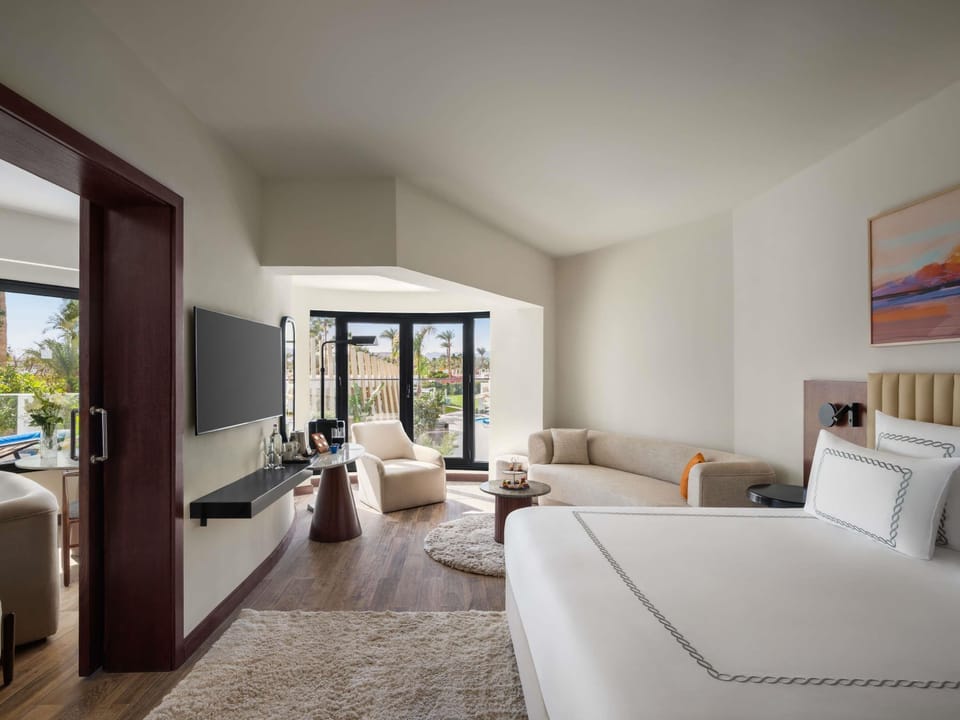 Minibar, in-room safe, desk, blackout drapes