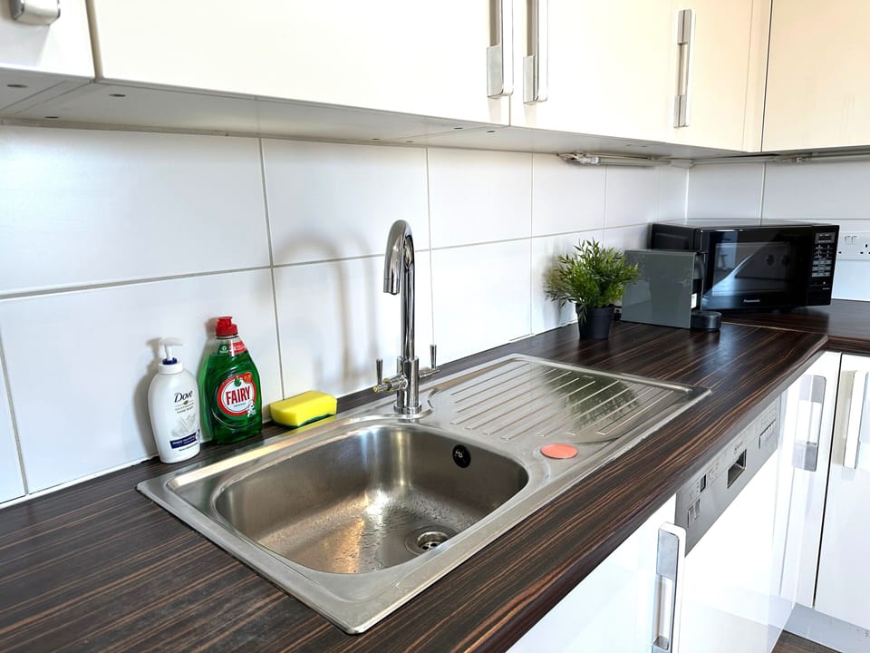 Lux 3 Bedroom Apartment with private terraces & Lift in Shoreditch Hoxton