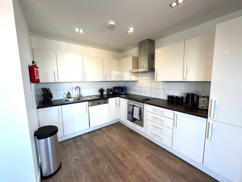 Lux 3 Bedroom Apartment with private terraces & Lift in Shoreditch Hoxton