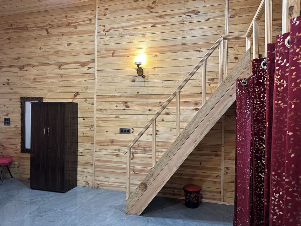 Grand Studio Suite | Individually furnished, laptop workspace, free WiFi