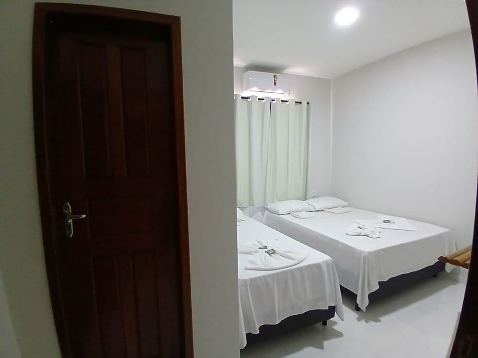 Basic Triple Room | Desk, free WiFi
