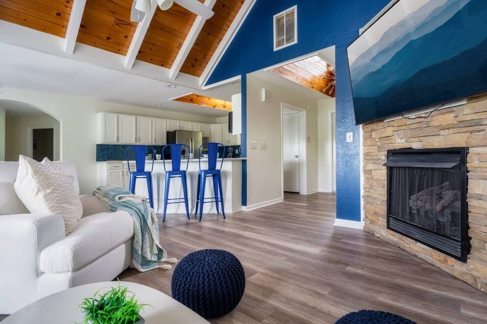 Living room near entry