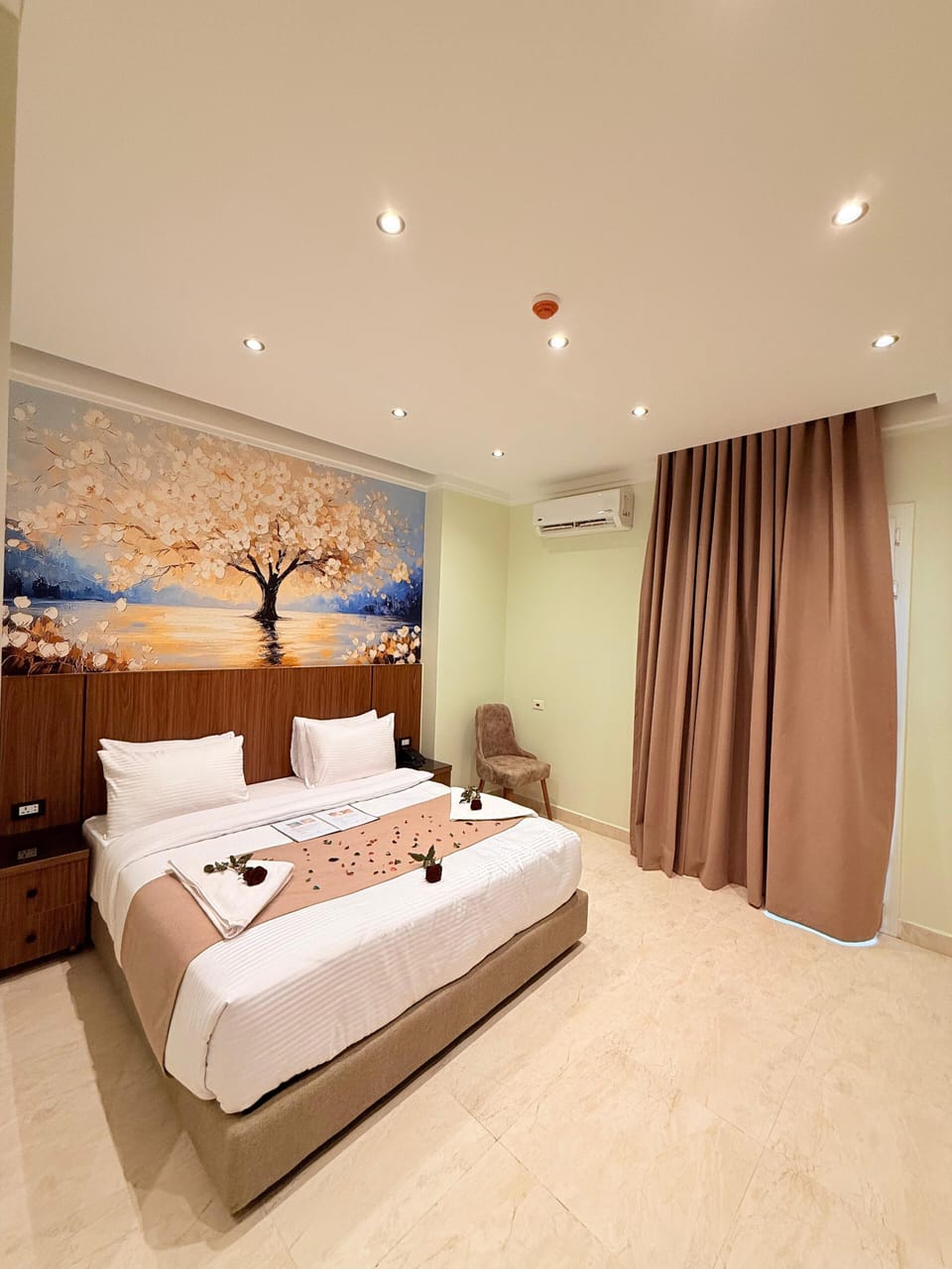 Deluxe Double Room | Hypo-allergenic bedding, memory foam beds, minibar, in-room safe