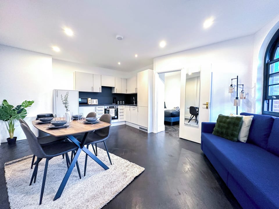 London's 1-Bedroom Apartment with Free WI-Fi in Shoreditch, Old Street, Hoxton
