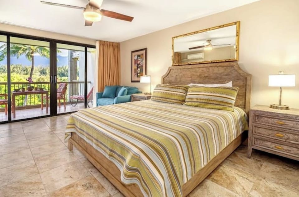 King Bed and Twin Pull Out Sofa