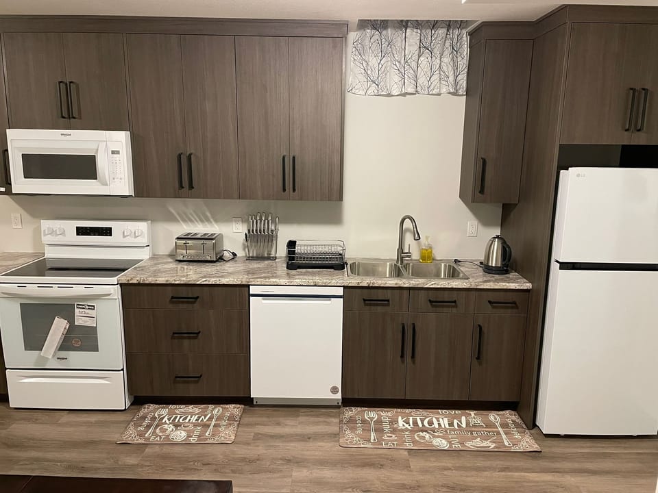 Pristine and well-equipped kitchen