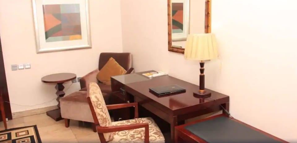 Executive Room | Living area | Flat-screen TV