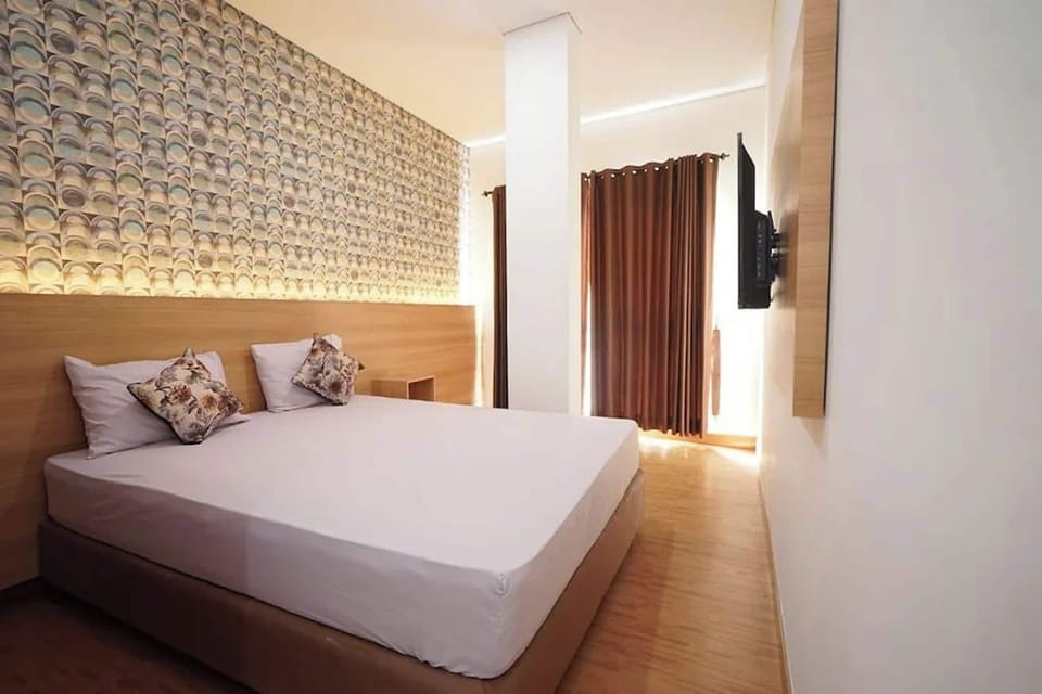Acacia Double Room | Soundproofing, free WiFi