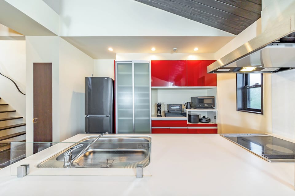 Luxury Villa, Patio | Private kitchen | Electric kettle, toaster