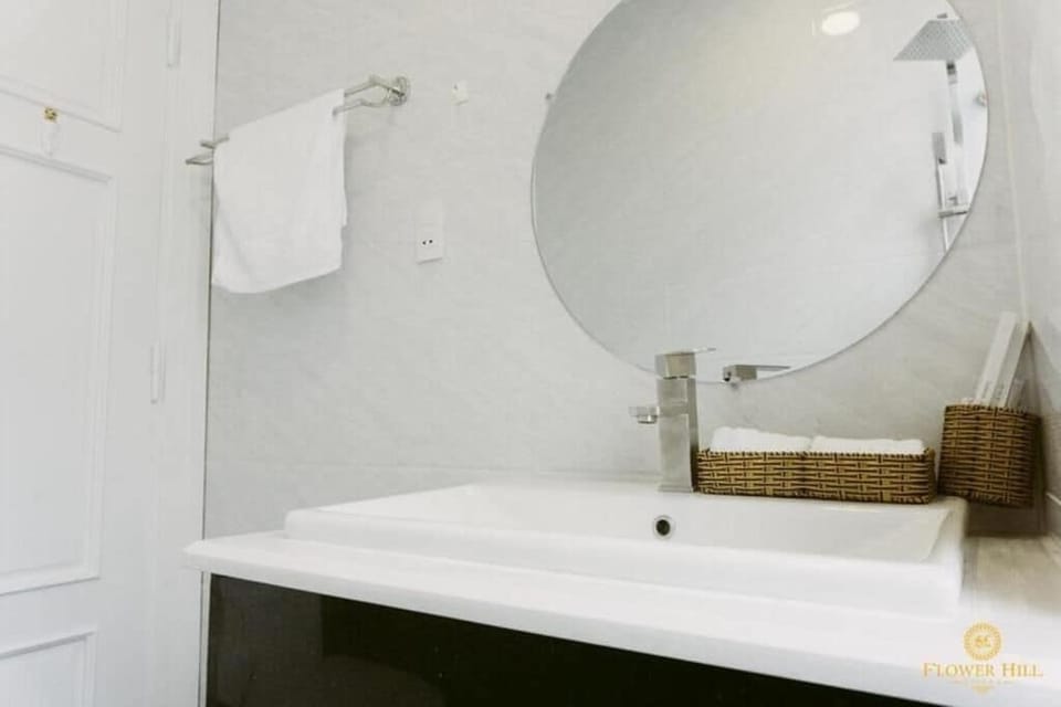 Shower, free toiletries, hair dryer, slippers