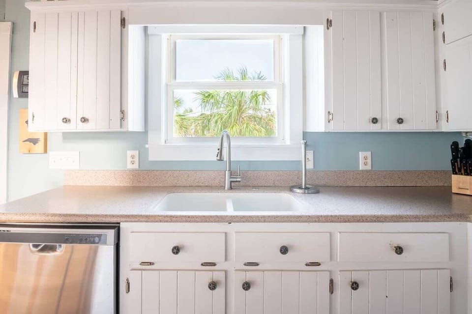 Water View Kitchen