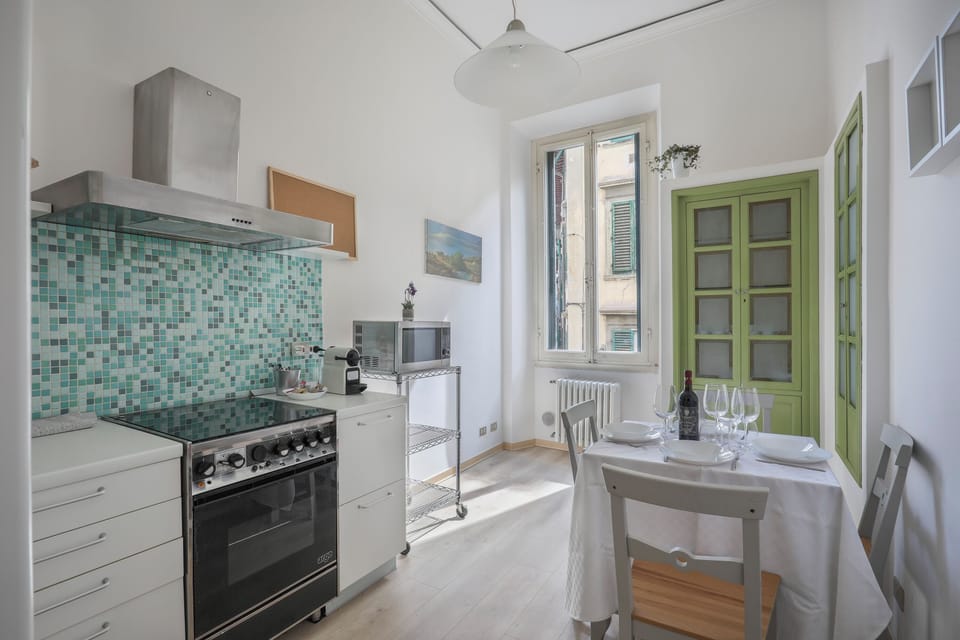Family Apartment, 2 Bedrooms, Kitchen | Private kitchen | Electric kettle, toaster