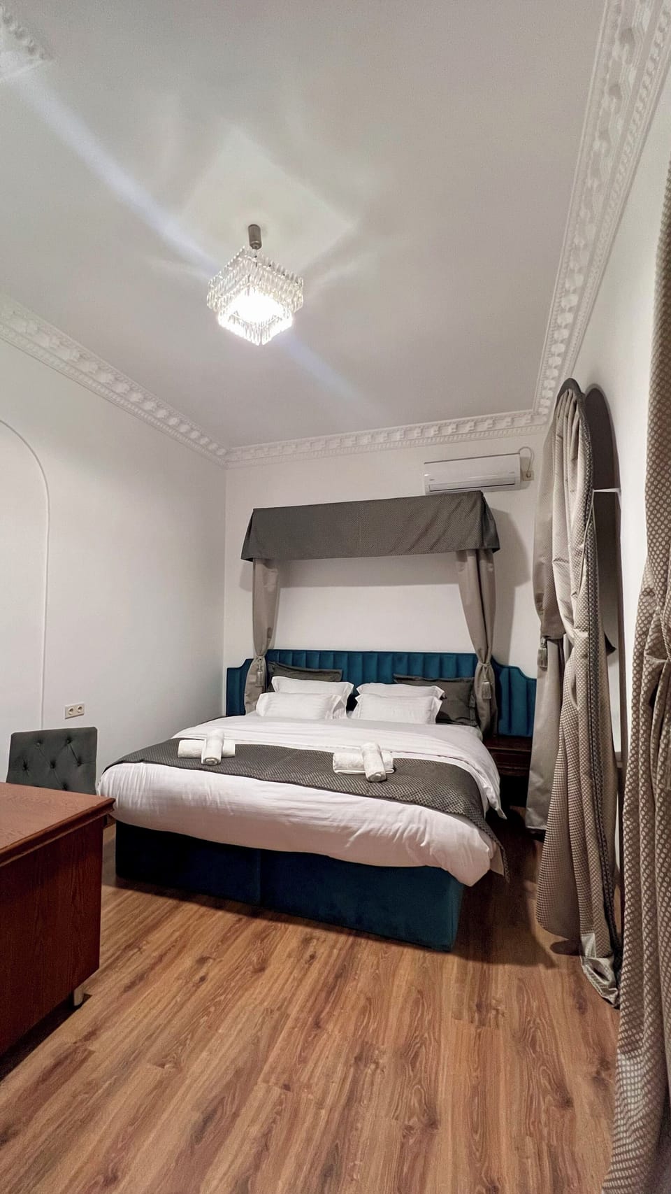Standard Double or Twin Room, Mountain View | Egyptian cotton sheets, premium bedding, down comforters, pillowtop beds