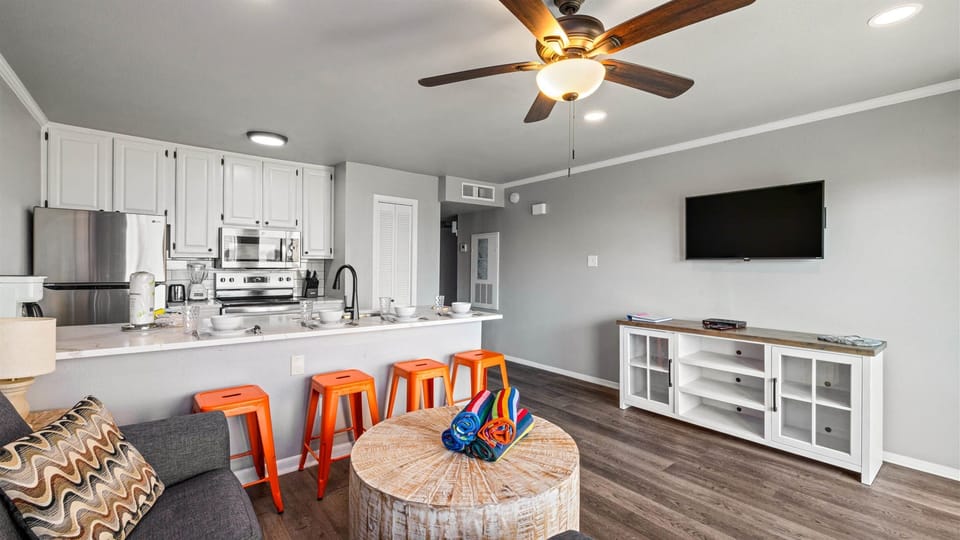 Bar for dining
